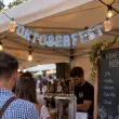 dekoracja na oktoberfest baner papierowy napis niebieska krata bawarska girlanda ozdoba 2 m