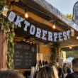 dekoracja na oktoberfest baner papierowy napis niebieska krata bawarska girlanda ozdoba 2 m