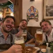 dekoracja na oktoberfest plakat do powieszenia na okno drzwi bawarski festiwal piwa festyn bawaria