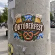 dekoracja na oktoberfest plakat do powieszenia na okno drzwi bawarski festiwal piwa festyn bawaria