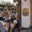 dekoracja na oktoberfest plakat do powieszenia na okno drzwi bawarski festiwal piwa festyn bawaria