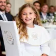 dekoracja na pierwsza komunie pokrowiec na krzeslo mietowa geometria personalizacja bialy