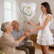 dekoracja na rocznice slubu zlote gody balon foliowy serce liczba 50 bialy 18 hrt
