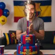dekoracja na tort urodziny kibica fana fc barcelona fontanna raca tortowa pilka nozna 18cm
