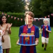 dekoracja na tort urodziny kibica fana fc barcelona fontanna raca tortowa pilka nozna 18cm