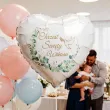 dekoracja prezent na chrzest swiety balon foliowy personalizowany serce z imieniem eukaliptus