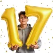 dekoracje na 17 urodziny zestaw balonow liczba 17 zloty 33 dgt 2 elementy