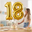dekoracje na 18 urodziny zestaw balonow liczba 18 zloty 33 dgt 2 elementy