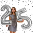 dekoracje na 25 urodziny rocznice zestaw balonow liczba 25 srebrny 39 dgt 2 elementy