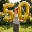 dekoracje na 50 urodziny zestaw balonow liczba 50 zloty 33 dgt 2 elementy