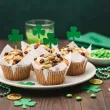 dekoracje na muffinki przekaski na dzien swietego patryka pikery zielone koniczynki x6