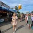 dekoracje na oktoberfest zestaw balonow piwo flaga bawarii niebieski bialy zloty 22 szt