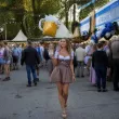 dekoracje na oktoberfest zestaw balonow piwo flaga bawarii niebieski bialy zloty 22 szt