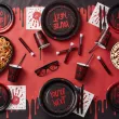 dekoracje stolu na halloween kubeczki papierowe youre next krwawe 250 ml x6