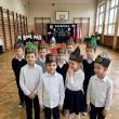 dodatek do stroju na dzien gornika czapka papierowa barborka czako czerwona dla dzieci