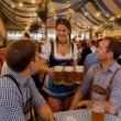dodatek do stroju na oktoberfest wieczor kawalerski opaska na glowe kufle piwa do fotobudki