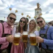 dodatek do stroju na oktoberfest wieczor kawalerski opaska na glowe kufle piwa do fotobudki