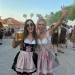 dodatek do stroju na oktoberfest wieczor kawalerski opaska na glowe kufle piwa do fotobudki