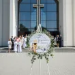 drewniana tablica powitalna komunia swieta kielich z biblia dekoracja sali powitanie gosci 39