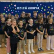 koszulka dziecieca z nadrukiem dla chlopca dziewczynki dzien kropki czarna do przedszkola 116