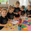 koszulka dziecieca z nadrukiem dla chlopca dziewczynki dzien kropki czarna do przedszkola 116