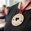prezent dla nauczyciela na dzien edukacji drewniany medal nauczyciel na medal pamiatka1 7 2 cm