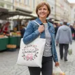 prezent na dzien babci materialowa torba z imieniem na zakupy kochana babcia kolorowy nadruk na