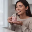 prezent na dzien kobiet filizanka ze spodkiem personalizowana z imieniem rozowa 170 ml