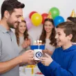 prezent na urodziny dla kibica pilkarza kubek pilka nozna chelsea personalizacja