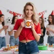 prezent na urodziny dla kibica pilkarza kubek pilka nozna manchester united personalizacja