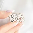 przypinka bride rozowa zlota partypal 3 5 x 2 cm 1 szt