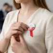 przypinka na marsz niepodleglosci swieto konstytucji 3 maja flaga polski z godlem bialo czerwona