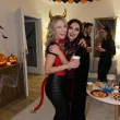 stroj diabla na halloween zestaw diablicy opaska rogi muszka ogon czerwony zloty kostium cosplay