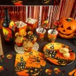 talerzyki papierowe halloween nawiedzony dom congee 18 cm 6 szt