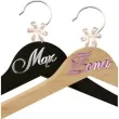 wieszaki slubne maz i zona srebrny rozowy czarny drewno 2 szt