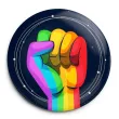 xx przypinka lgbt piesc