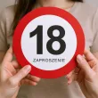 zaproszenie 18 urodziny traffic 15x15 cm 1 szt