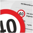 zaproszenie 40 urodziny traffic 15x15 cm 1 szt